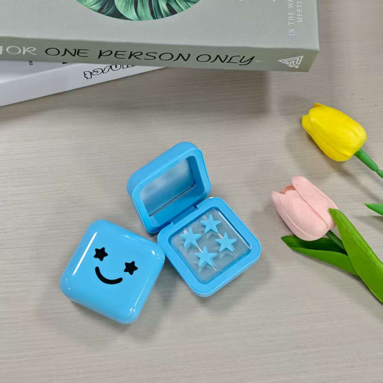 파란색 스마일 거울 케이스 + 별 모양 여드름 패치 32개입