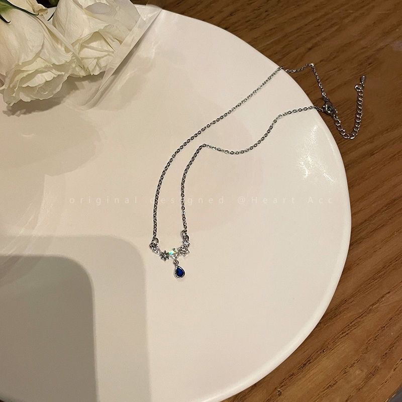 Collar de gota de piedra azul para mujeres de verano lujoso ligero nicho de diseño accesorios dulces y cool temperamento de alta calidad cadena clavícula