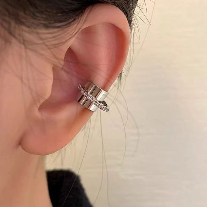 No es necesario perforar las orejas, pinza de hueso de la oreja, diseño de nicho, sin diamantes brillantes, sentido de diseño de alta gama, nuevos pendientes de moda, pendientes de clip de oreja para mujer