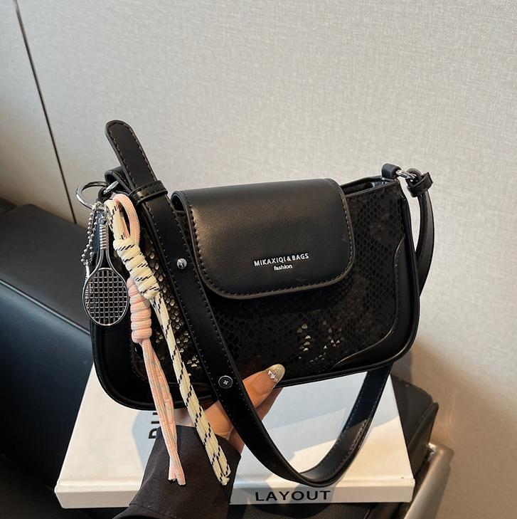 Verano súper caliente popular pequeño bolso cuadrado femenino 2025 nuevo bolso de axila de estilo occidental simple comercio exterior bolso de mensajero de moda de todo fósforo