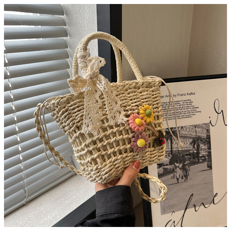 Women's Small Spring&Summer Straw Flower Vacation Beach Weave String Straw Bag display picture 26