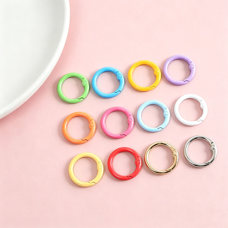 Simple, painted alloy spring buckle keychain ring, bag charm, phone strap, DIY accessories, jewelry components, wholesale