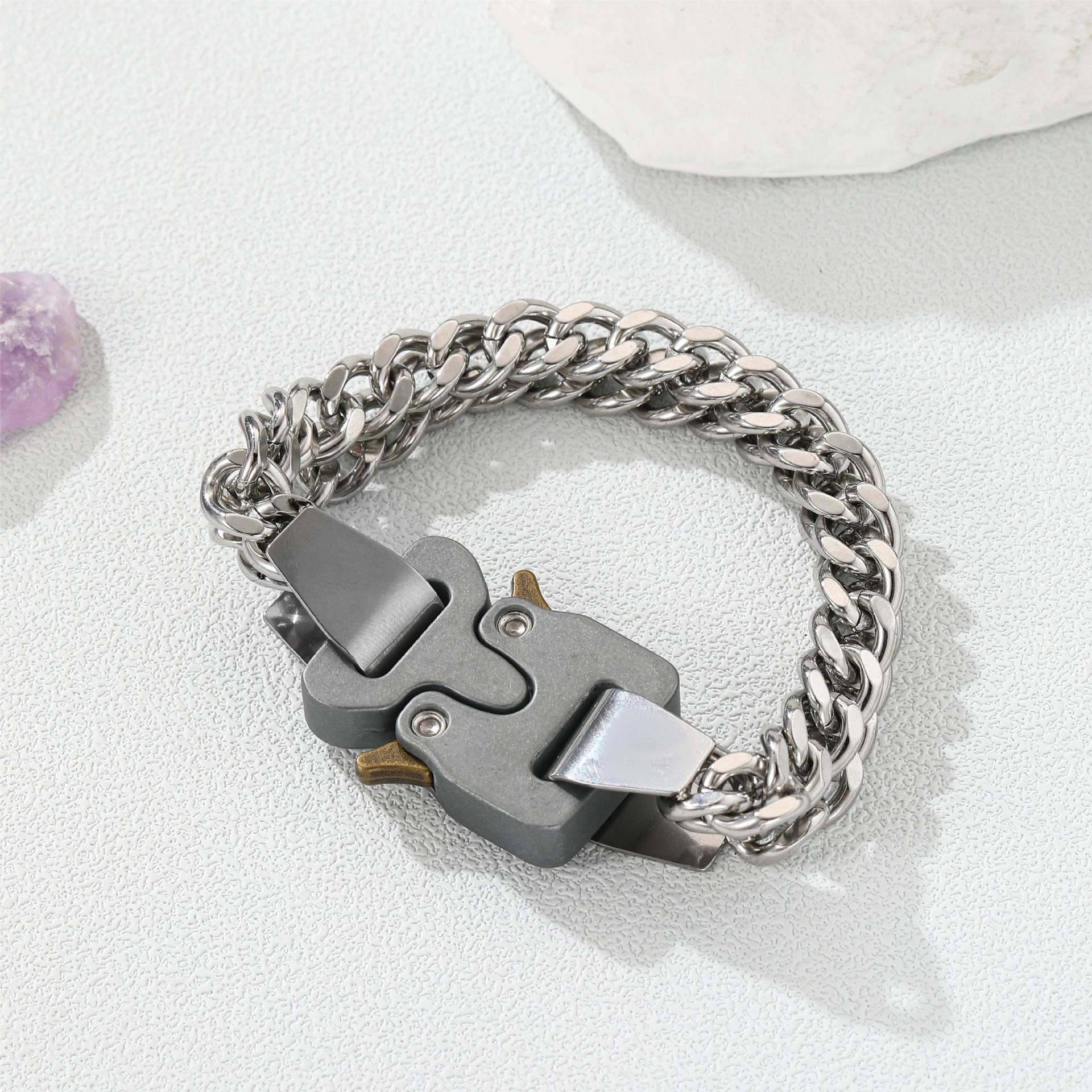 Metal Lock Bracelet for Men and Women, Same Style Cuban Chain, Simple Niche European and American Functional Style Bracelet