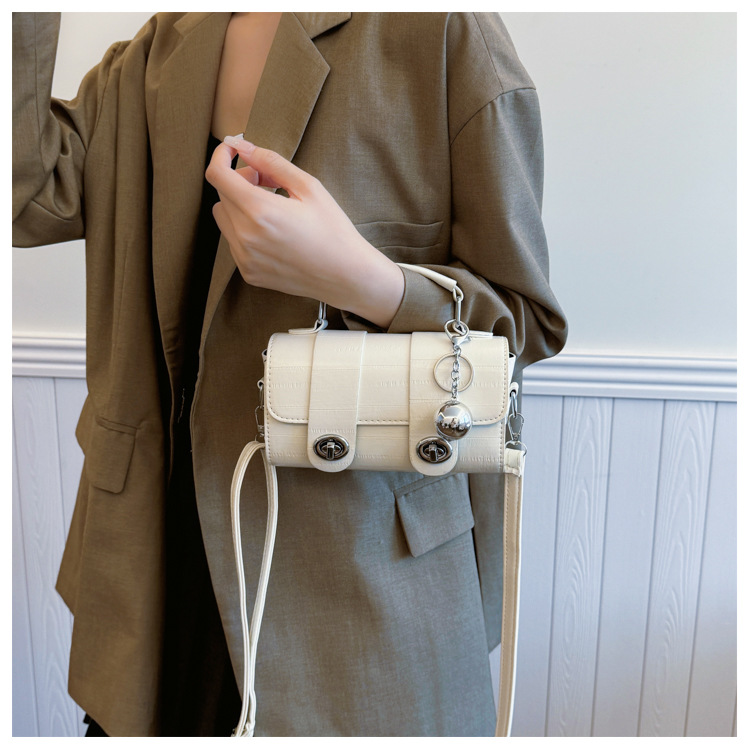 A trendy soft leather round bag for women, a new autumn/winter 2024 collection, stylish and versatile, single-shoulder crossbody bag for work undefined