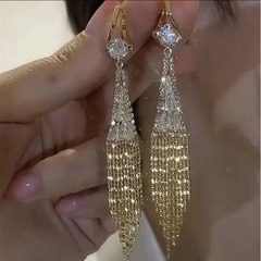 イヤリング銅合金ジルコンのイヤリング
