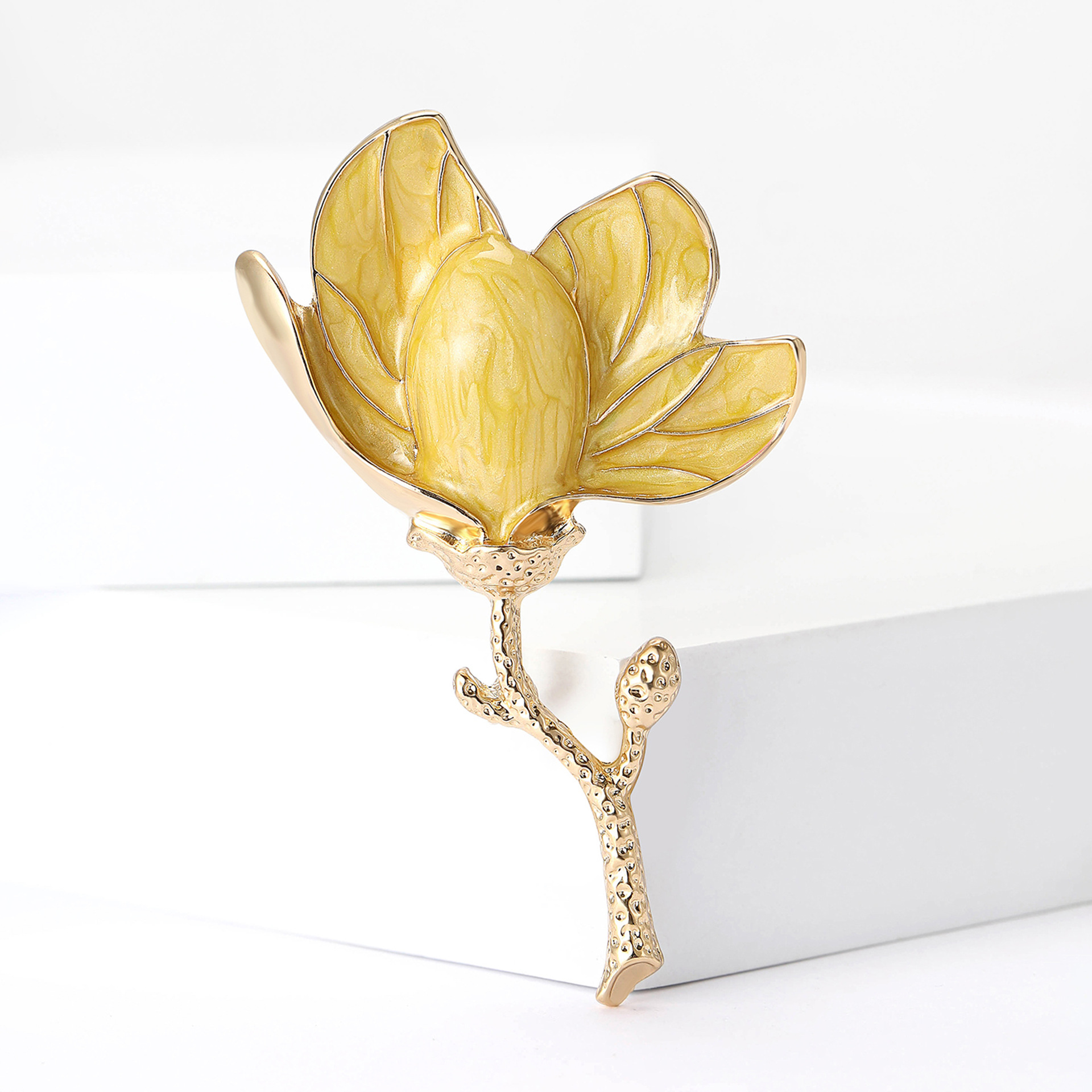 Korean New Alloy Enamel Magnolia Brooch Fresh All-match Women's Suit Shirt Corsage Jewelry Pin