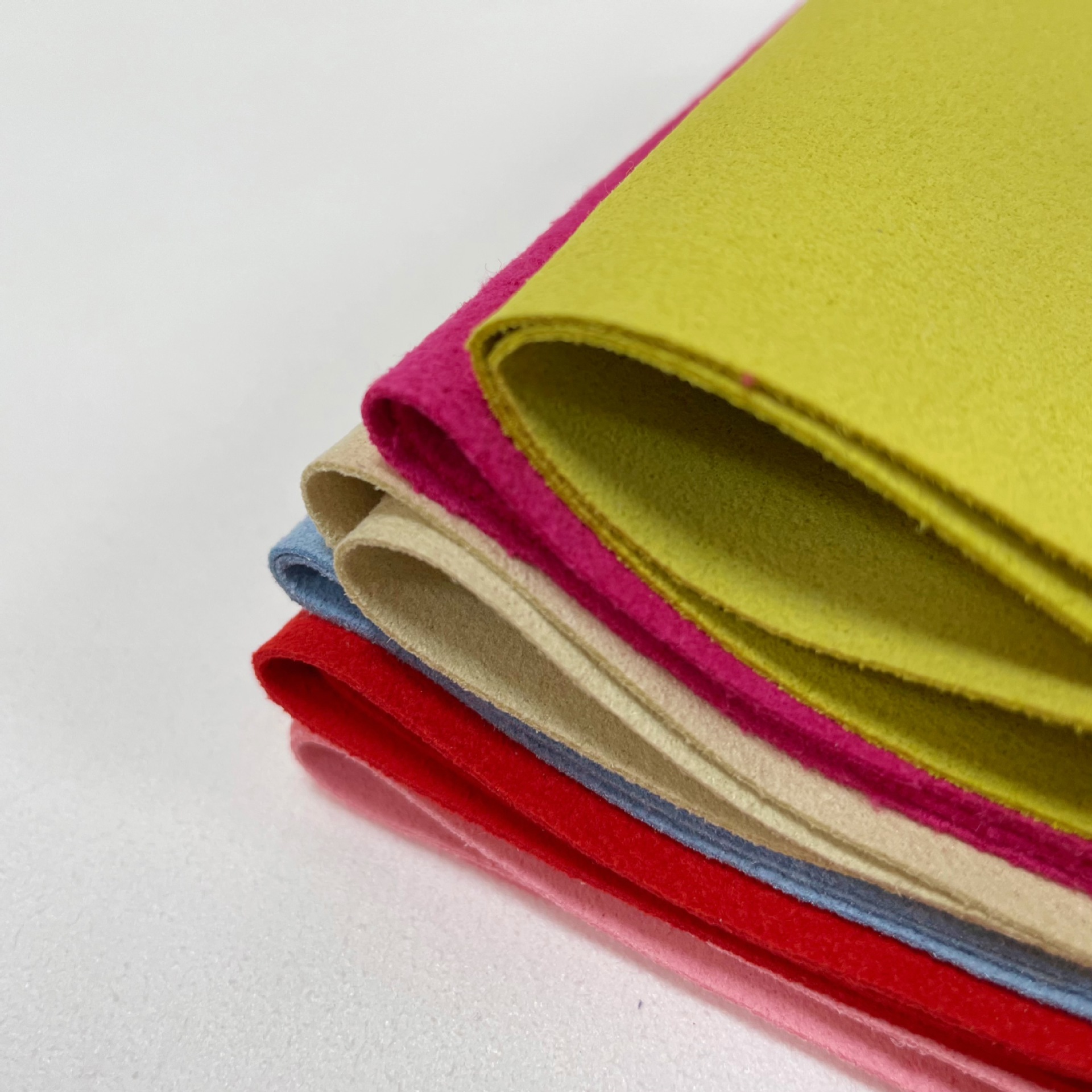 韵圣达现货直供 绒面超纤超纤皮 超纤绒面 适用体育用品汽车座椅