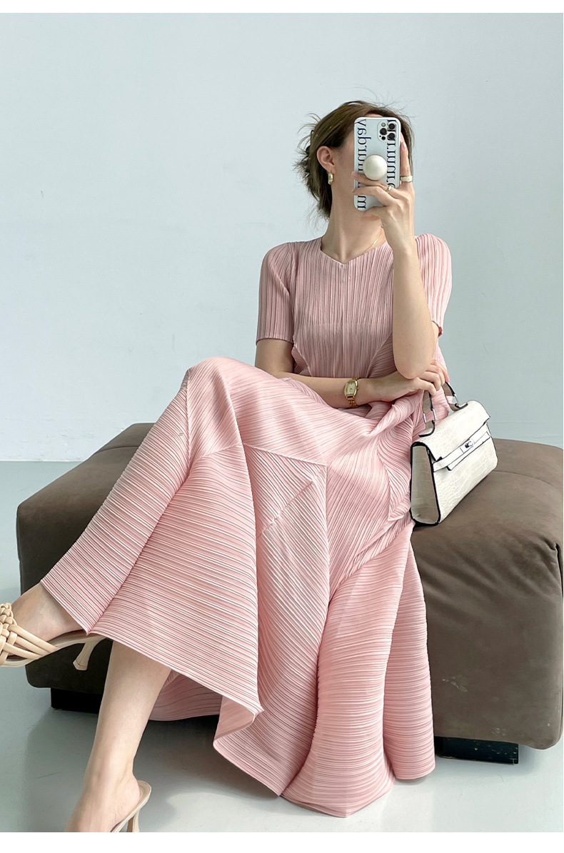 Đầm xếp ly ngắn tay họa tiết hoa nụ phong cách Pháp — Màu đen chi tiết 13
