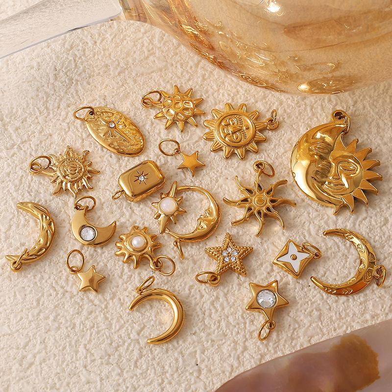 Europe and the United States cross-border ins wind hot sun moon stainless steel plated 18K gold pendant jewelry all-match pendant necklace women