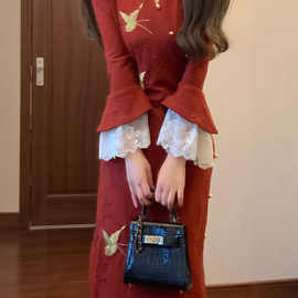 秋季流行风格新中式国风改良旗袍复古高级感红色修身包臀长裙子