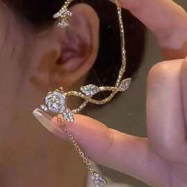 山茶花流苏耳骨夹无耳洞女 轻奢小众古风热卖耳挂 2023年新款推荐