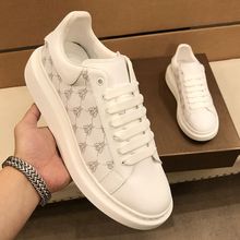 小蜜蜂男鞋夏季2025新款潮流百搭厚底板鞋男士增高运动小白鞋真皮