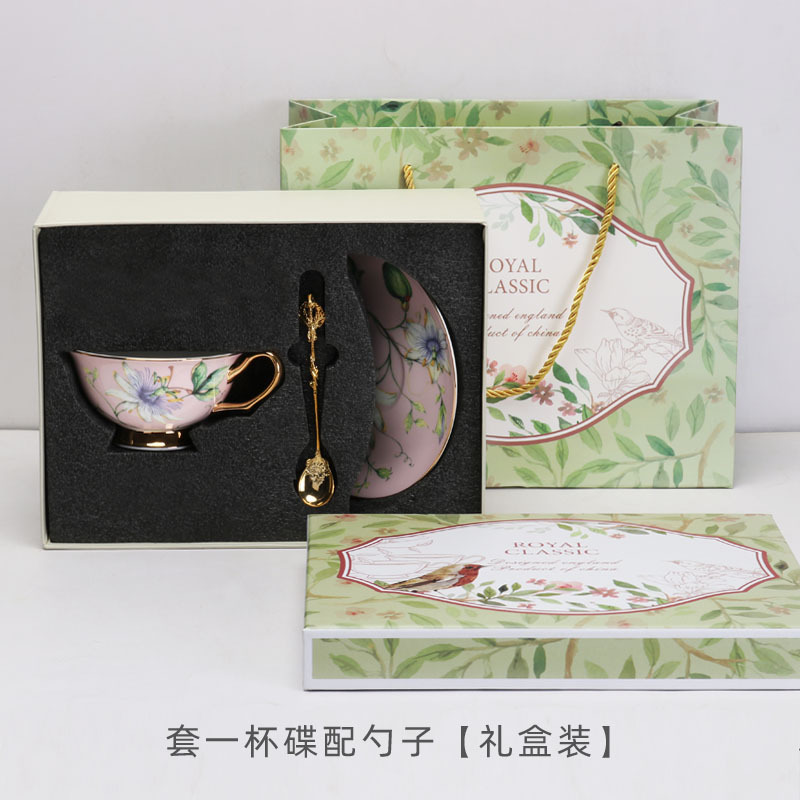 Juego de tazas y platillos de café de porcelana china de alta gama de estilo europeo, taza de té floral de cerámica francesa, caja de regalo, taza de té de la tarde exquisita
