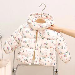 子供のダウン綿服の短い男女の子供の冬のパン服の漫画の子供の赤ちゃんのベルベットの厚い綿の服の卸売り