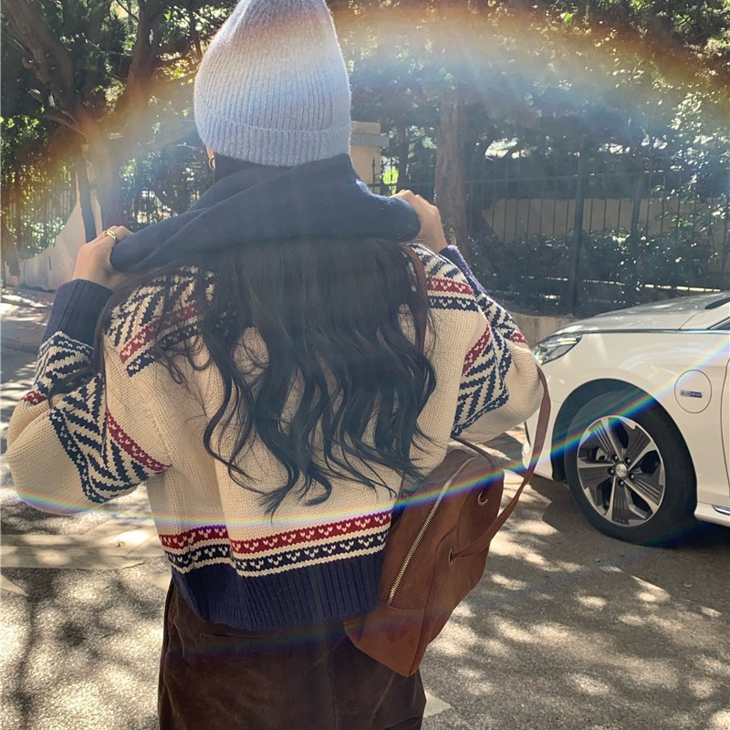 Chaqueta corta tipo suéter para mujeres pequeñas, otoño 2023, nuevo estilo japonés vintage, cárdigan de punto holgado de manga larga. image 5