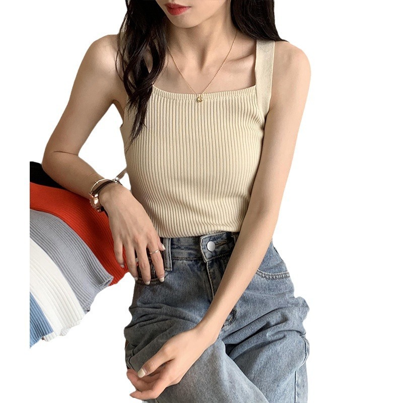 夏の韓国版の純色の短いタイプの中に黒いベストのニットの女性の底のシャツの学生の小さいガーターの上着を掛けて外に着ます。|undefined