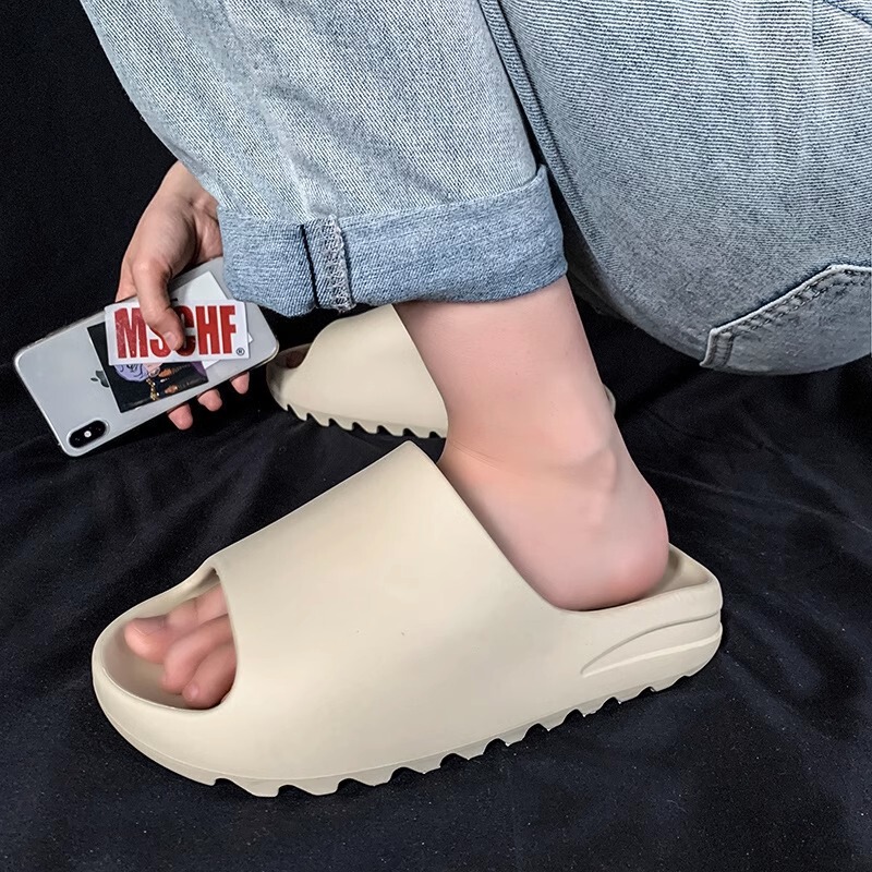 ココナッツのスリッパの男女の滑り止めは糞を踏んで感じます。|undefined