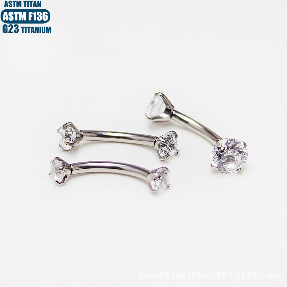16G labret stud size and finish detail