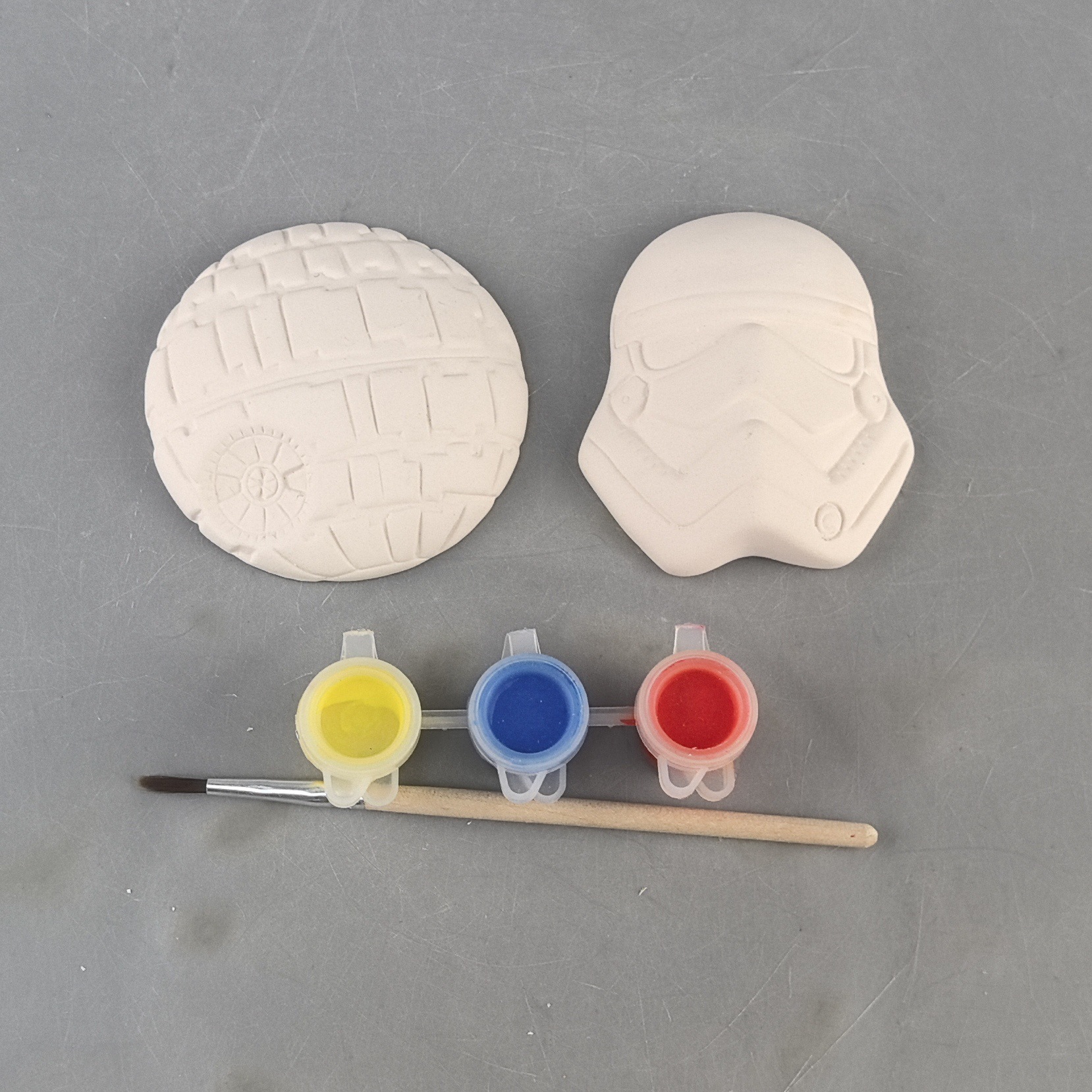 Pintado a mano cerámica creativa bricolaje blanco samurai imán decoración cafetería artesanía de cerámica decoración del hogar personalizada