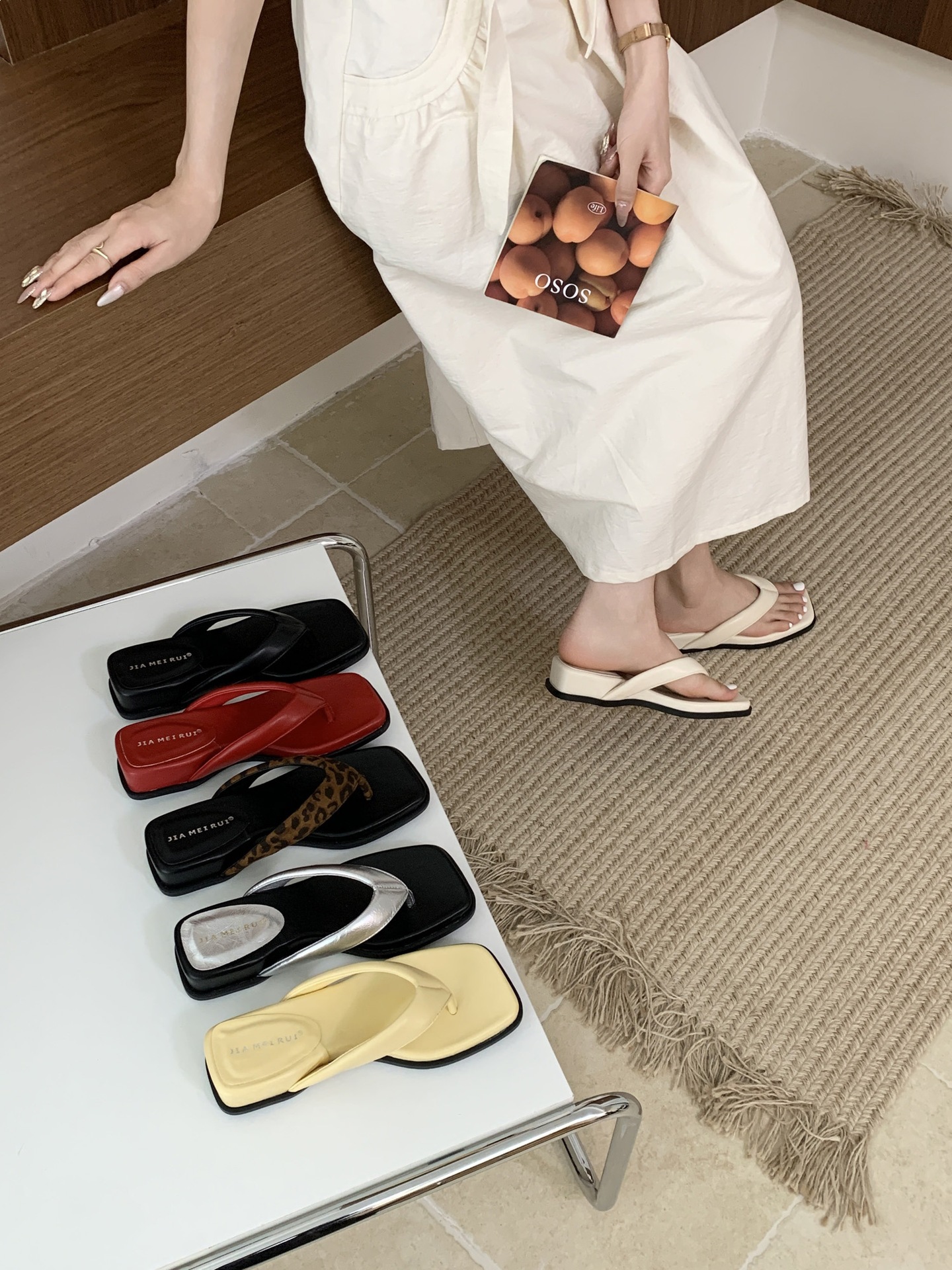 Women's Wedge Flip-flops Square-toed Thong Sandals For Summer_voghion.com