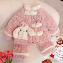 �����냺ͯ�b�ӽq�Ӻ�Ů�������b��ͨ������ů�P��Ůͯ�Ҿӷ����b