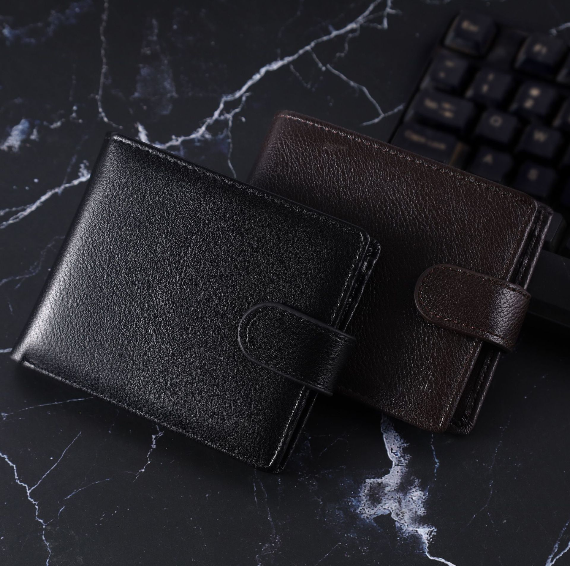 Men's Wallet Image 4