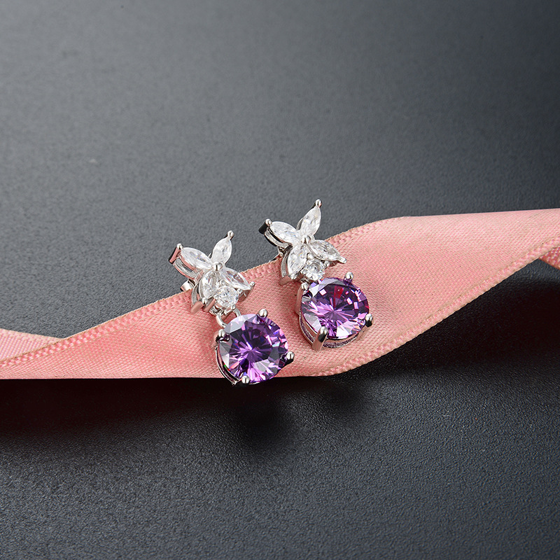 Estilo coreano creativo diseño personalizado pendientes de circón incrustados de Diamantes pendientes de plata esterlina S925 pendientes de trébol de moda simple para las mujeres