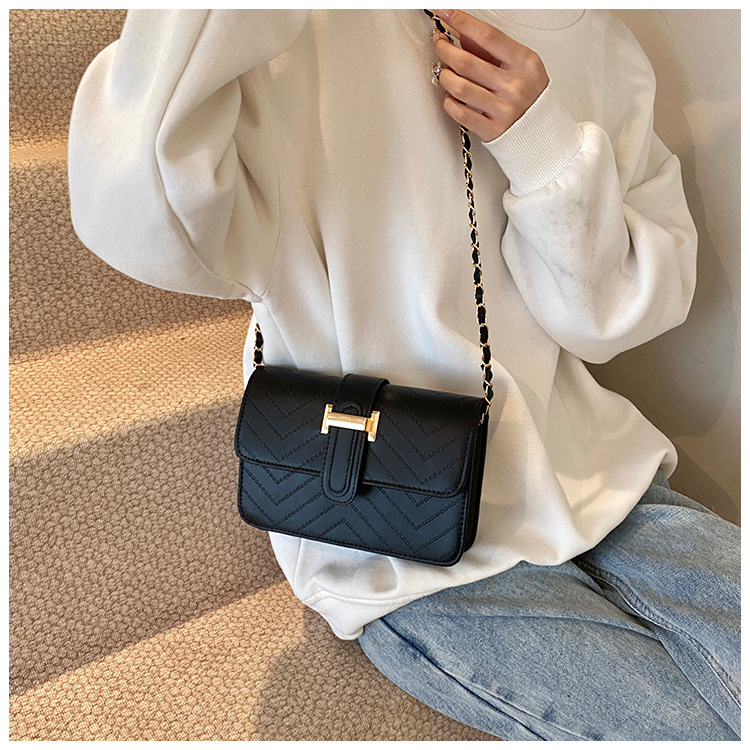 High-end texture checkered tattoo line small bag for women, 2024 new style, simple and trendy, versatile chain single-shoulder crossbody bag undefined