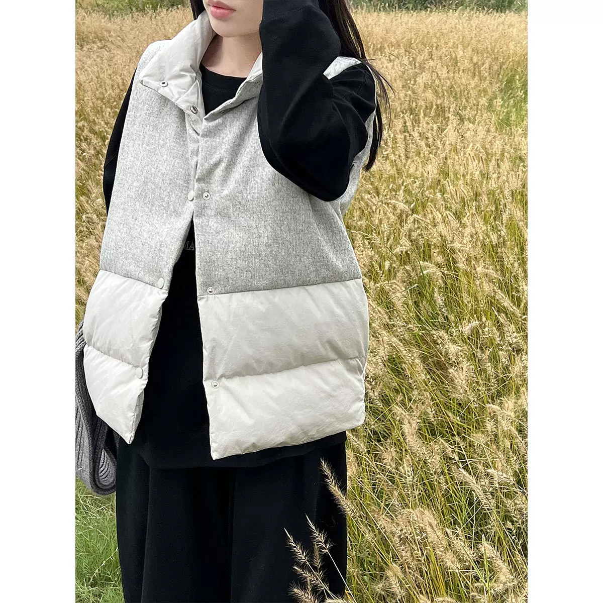 鹿西 溯源90白鹅绒蓬松保暖马甲女冬季绒朵饱满羊毛羽绒服Y852508