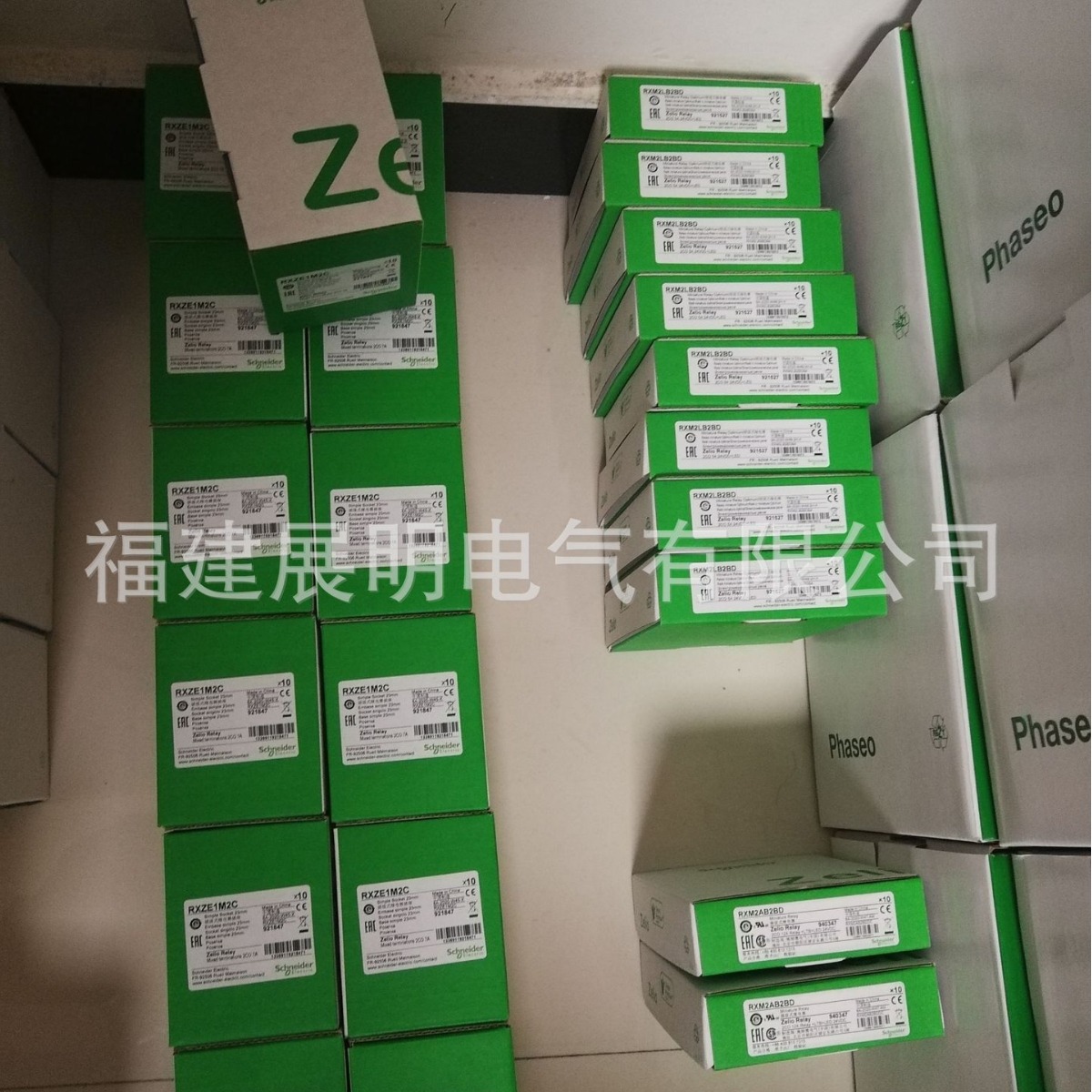 LC1D326FLS207 接触器    施耐德