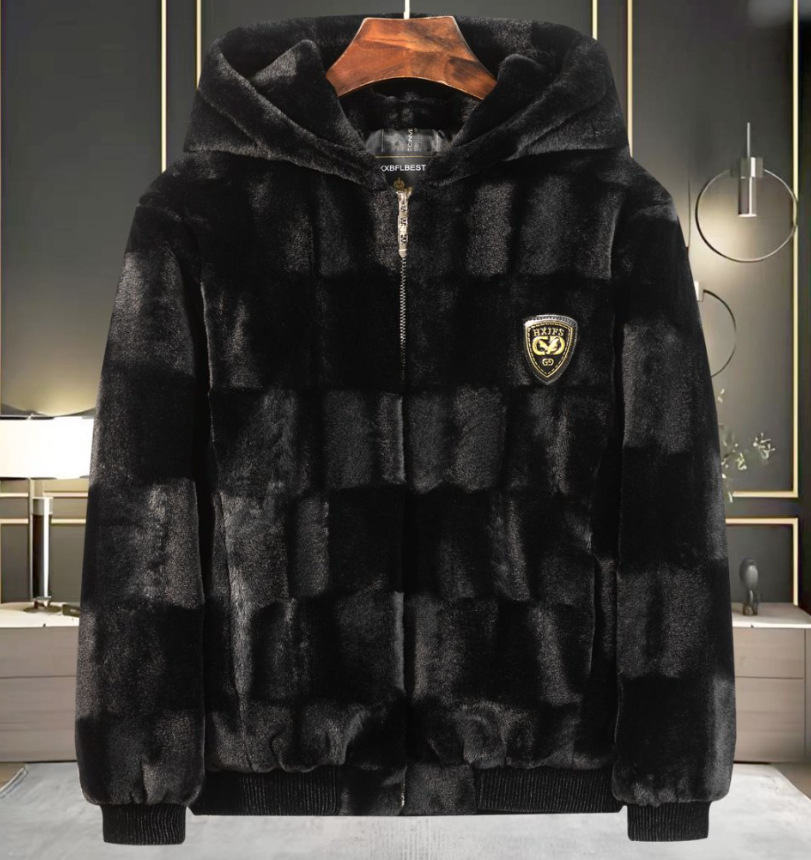 Золотой бархатный капюшон черного цвета