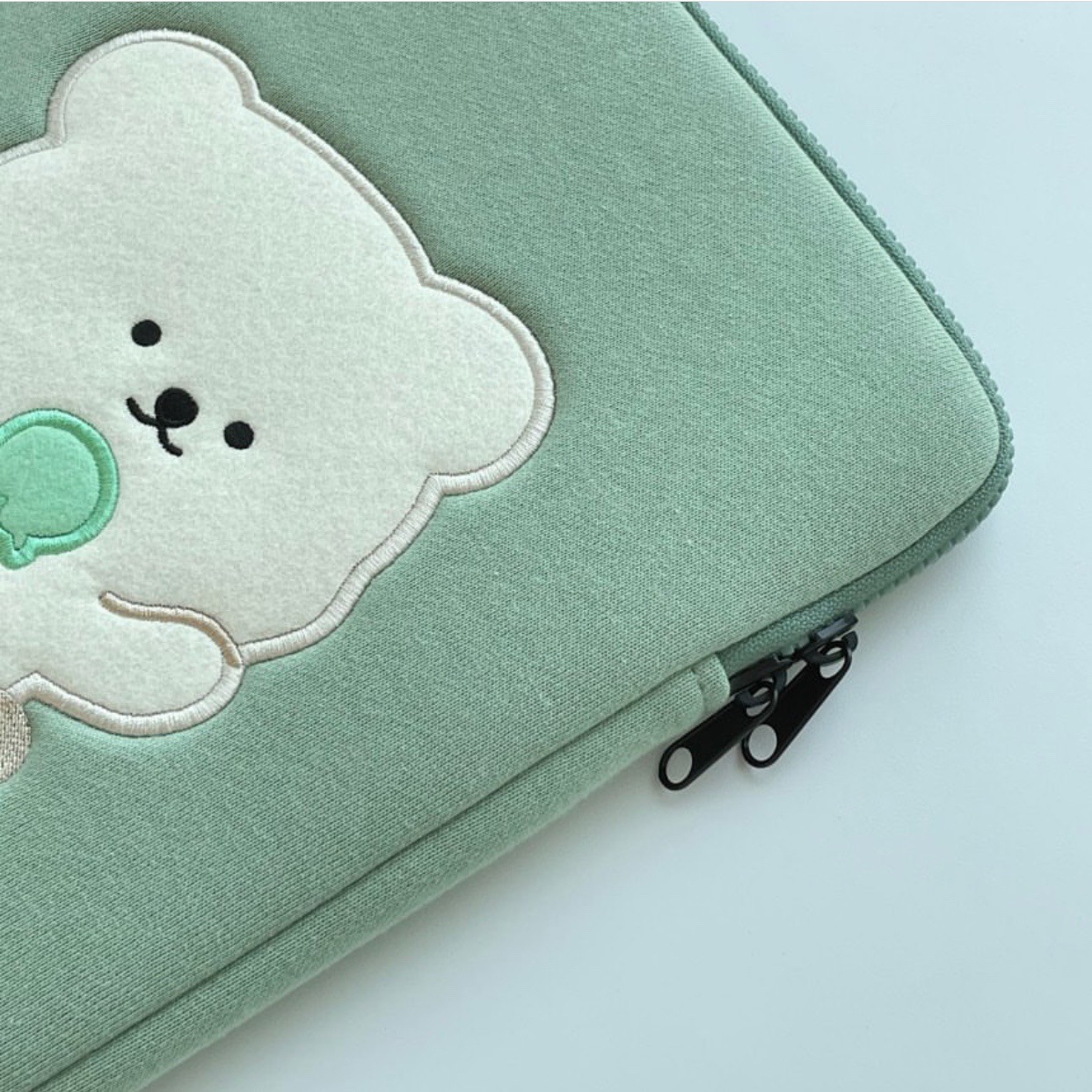 0C95C271D762E6256161B2AE685BED