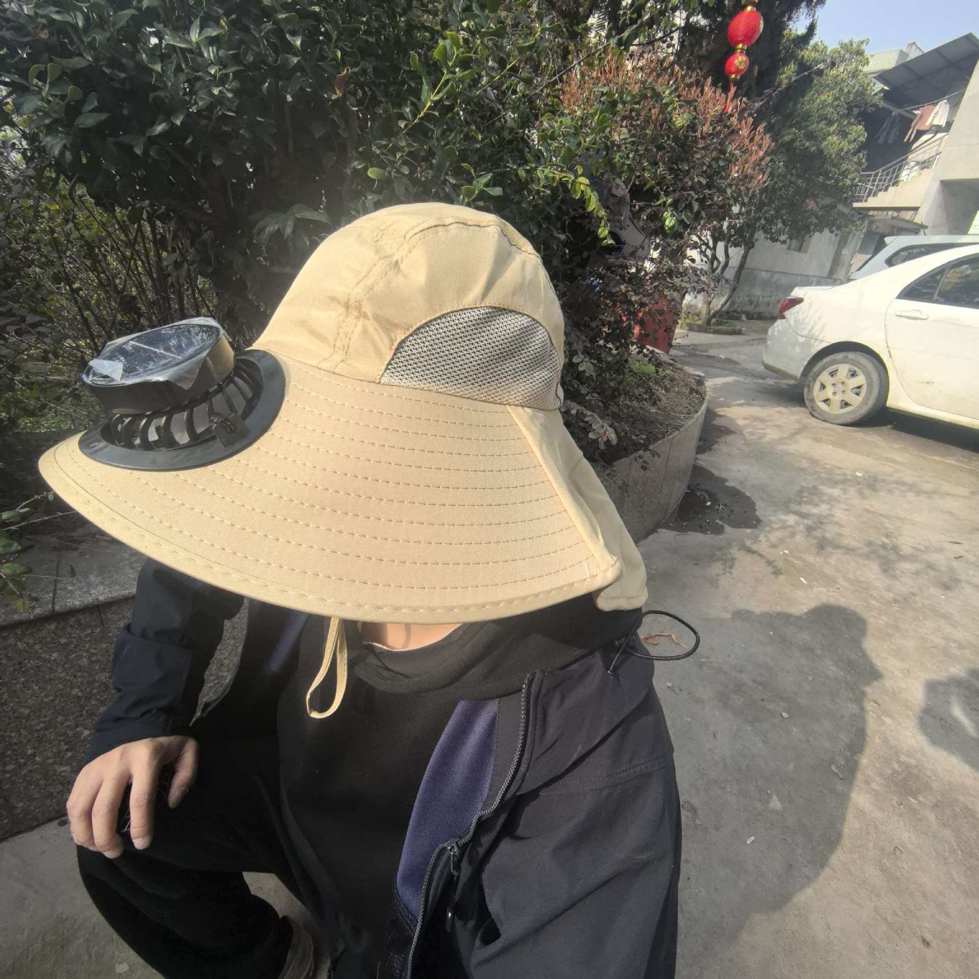 Cloak, sun hat, round air fan