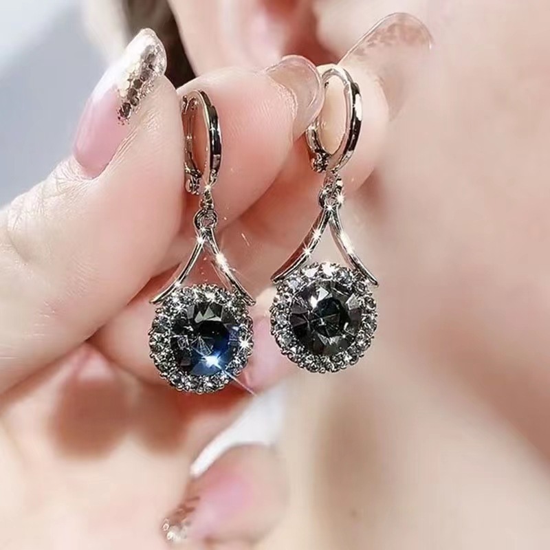 E2524 Silver Black Diamond