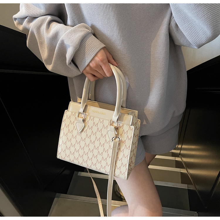 510g Weight Zipper Closure Type Single Shoulder Strap Strap Type Shoulder Bag Bags Type Casual Occasion Pu Leather Material Letter Pattern All Seasons Season Women's Gender Streetwear Style Square Shape Small Size Women's Small Pu Leather Letter Streetwear Square Zipper Shoulder Bag 6