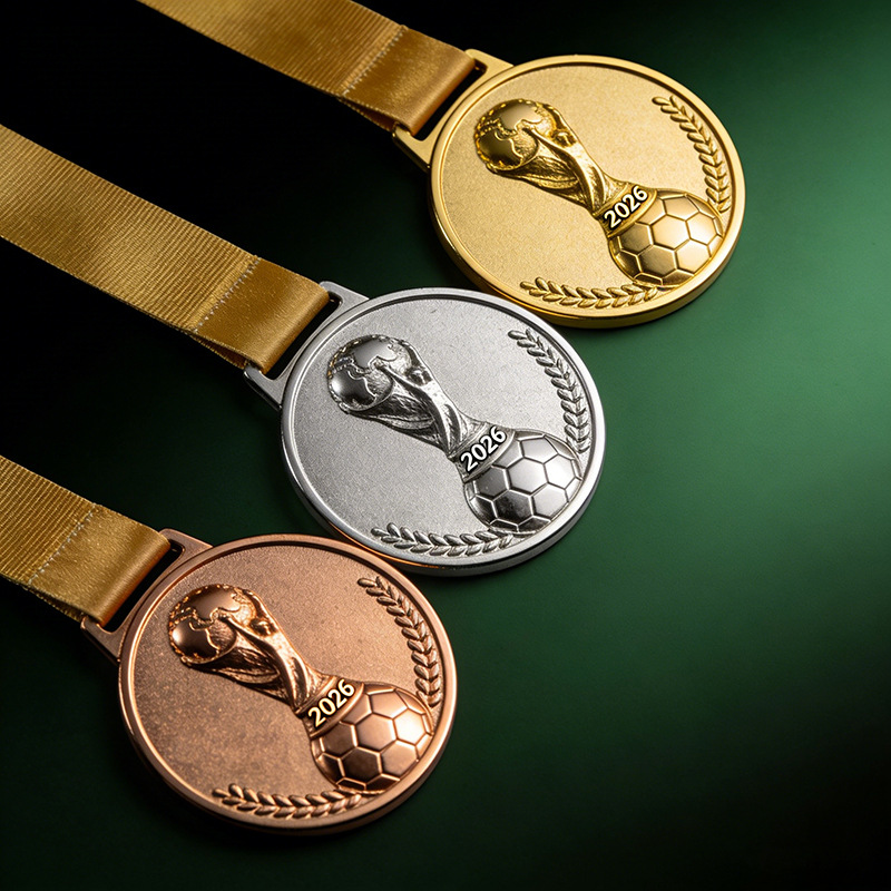 Medalla temática de la Copa del Mundo de 2026 Hercules Copa de fútbol medalla de metal de textura oro, plata y bronce tricolor premios personalizados