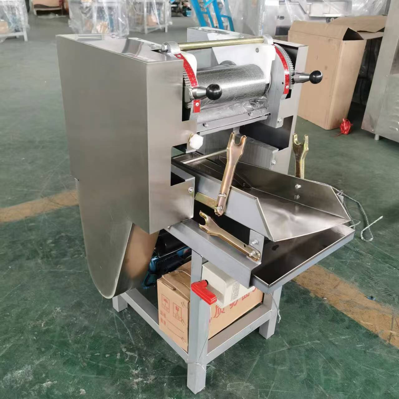 面条机厂家 红薯地瓜切丁机 土豆推条薯条机