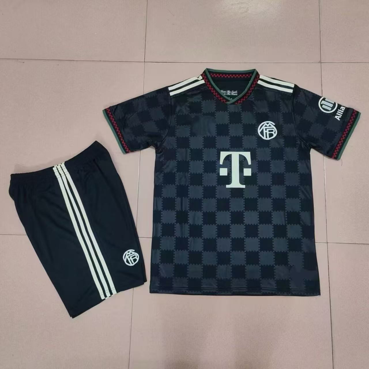 2526 Equipación de visitante del Bayern