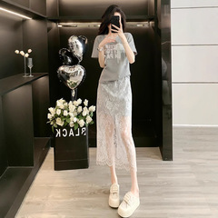 韓国の美しいファッションスーツスカート女性の夏のユニークで美しいVネックミドル丈Tシャツレーススカート2点セット