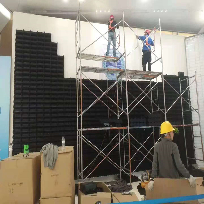 Venta al por mayor negro traje montado en la pared maceta planta al aire libre pared apilada plantación cuenca vertical planta al aire libre