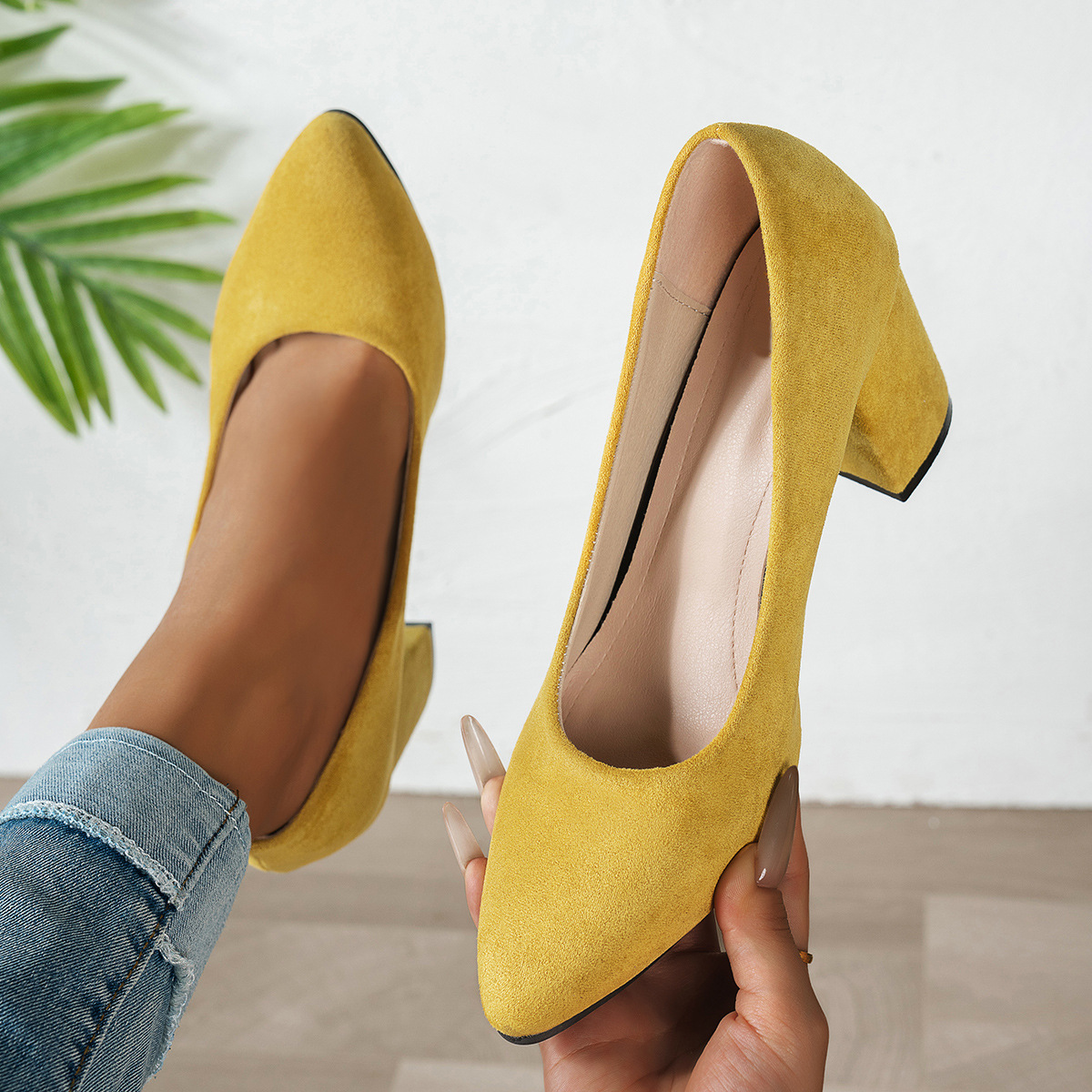 2025 Autumn New Chunky Heel Pointed Toe Suede Fashion High-Heeled Shoes Direct From Manufacturer For Foreign Trade And_vogvips.com