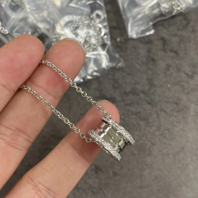 セイコー ポリ チャリティー リトル レッドマン セラミック ネックレス 厚い金メッキの男性と女性のカップル鎖骨チェーン メーカー卸売|undefined