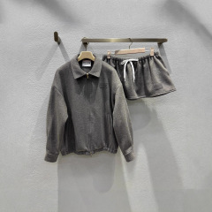 2025年秋冬Miu*新品灰色翻领羊毛呢长袖外套搭配松紧腰短半裙套装