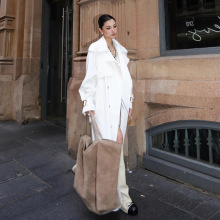 高级感白色风衣外套女2026新款气质御姐范双排扣休闲过膝长款大衣