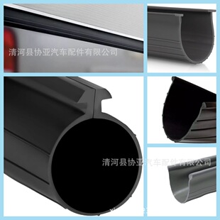 Roller gate garage door bottom sealing strip