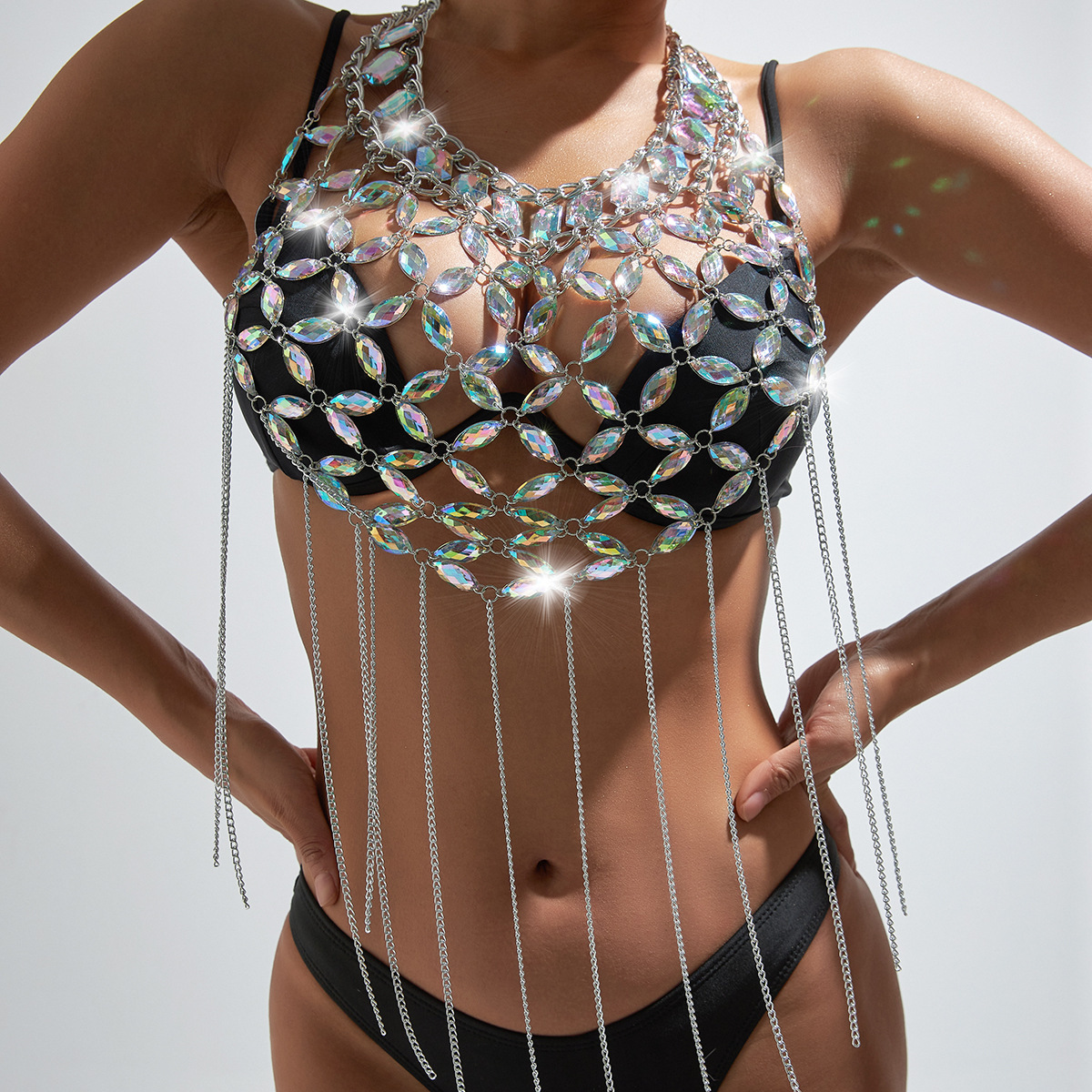 Joyas transfronterizas sexy cadena de cuerpo hueco mujer cadena de pecho europea y americana gota de agua bikini de piedras preciosas de colores adornos de pecho acrílico