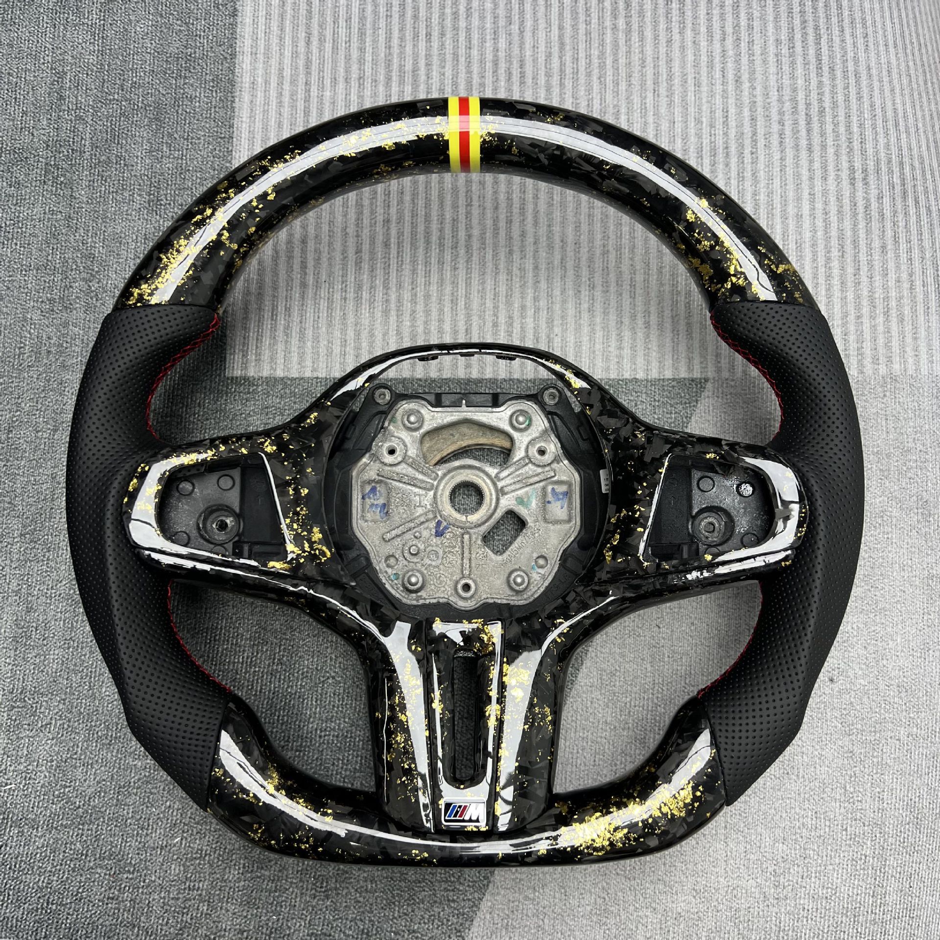 Suitable for Bmw Carbon Fiber Steering Wheel Processing and Customization, G38/G Chassis/Steering Wheel Full Series Upgrade Modification