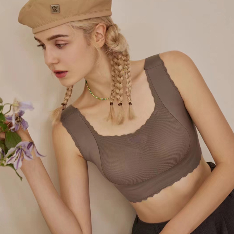 Más tamaño tira de jalea soporte suave anti-flacidez ropa interior sin costuras mujeres empujan hacia arriba sujetador pequeño sin anillo de acero sujetador de soporte superior 033