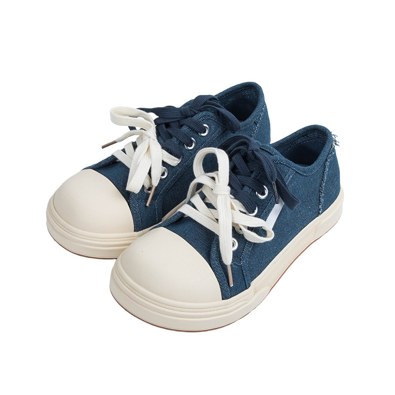 Retro two-color casual footwear with shoelaces