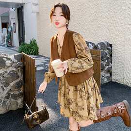 2026秋装套装连衣裙法式碎花连衣裙马甲套装